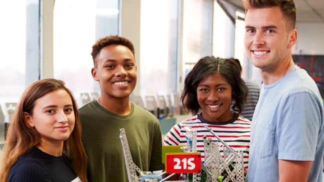 Four engineering students 650 x 366